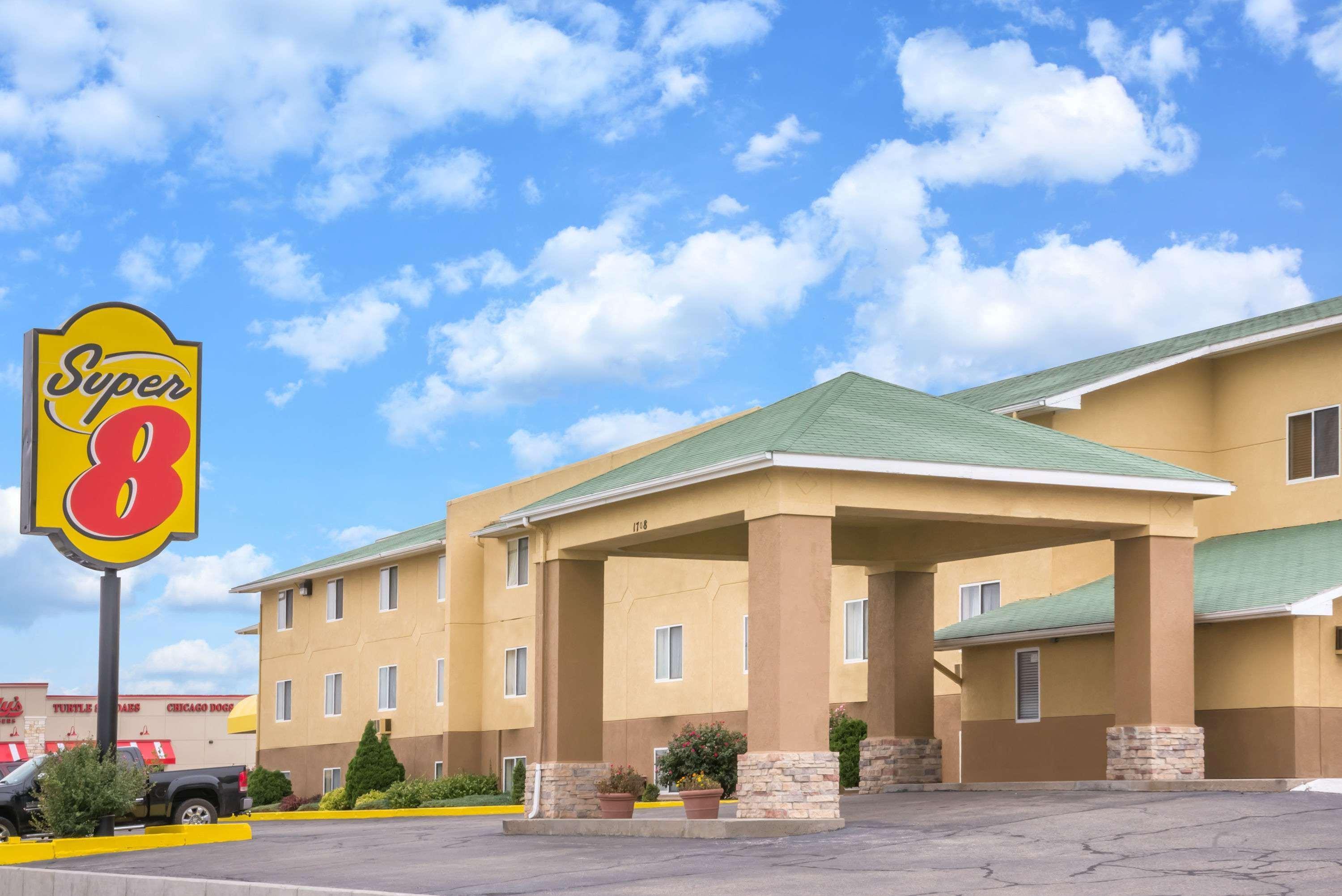 Super 8 By Wyndham Dodge City Zewnętrze zdjęcie